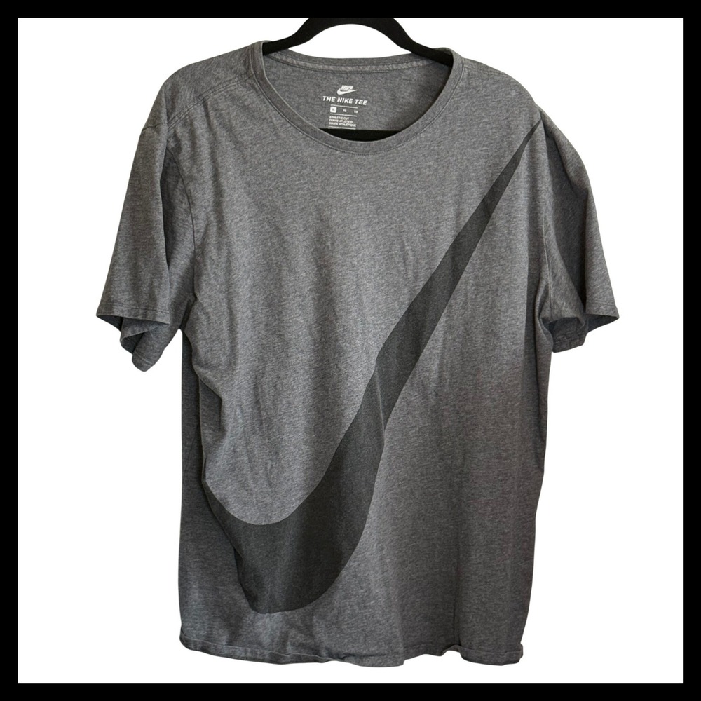 Nike The Nike Tee Mens XL Heather Grey Oversized Wrap Around Swoosh Athletic Cut